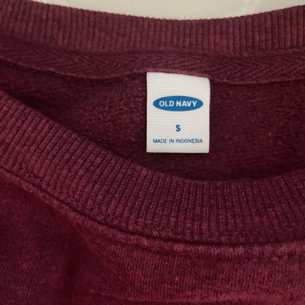 Old Navy Women’s Burgundy Peace Sign Sweatshirt Size Small - Picture 4 of 7